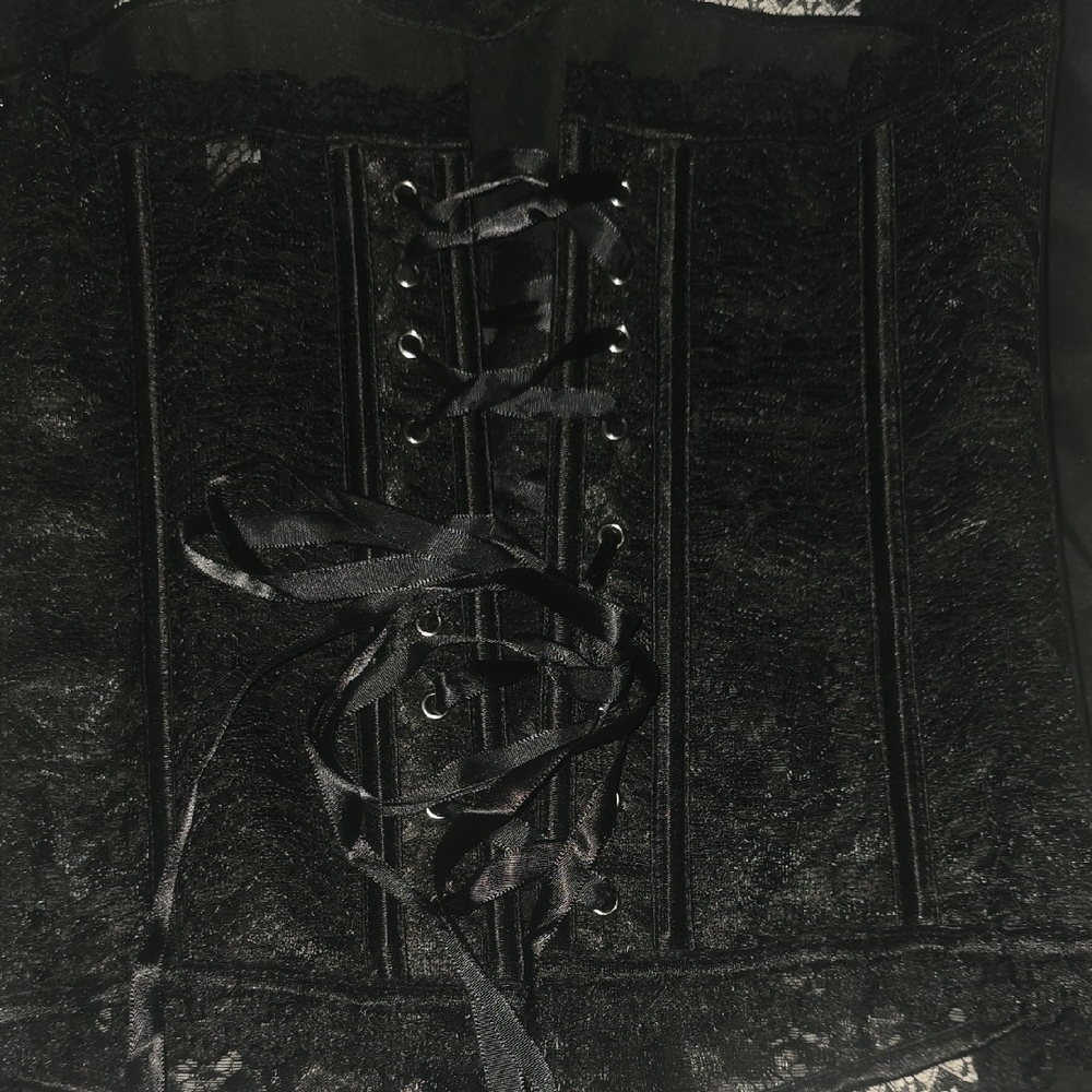 Adore Me Beautiful Elegant Black Lace Corset Top (NWT)(S)✨️🖤✨️ - Picture 5 of 8